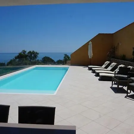 Attractive Holiday With Private Pool, Solenzara ファヴォーヌ