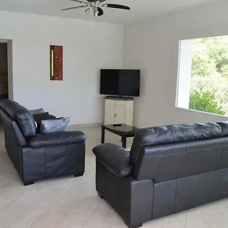 Attractive Holiday With Private Pool, Solenzara *